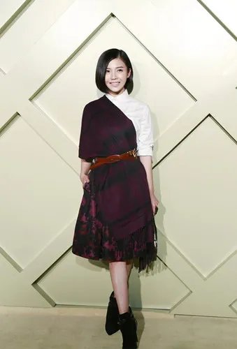 杨子珊快乐大本营变游戏黑洞 万万剧组爆笑来袭