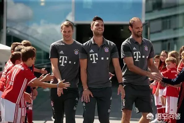 如何评价拜仁门将施塔克6年联赛共出场10次，却拿到6个联赛冠军？