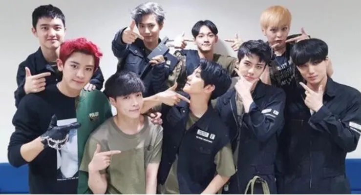 张艺兴手机锁屏是队友 揭露张艺兴与队员之间的真实关系