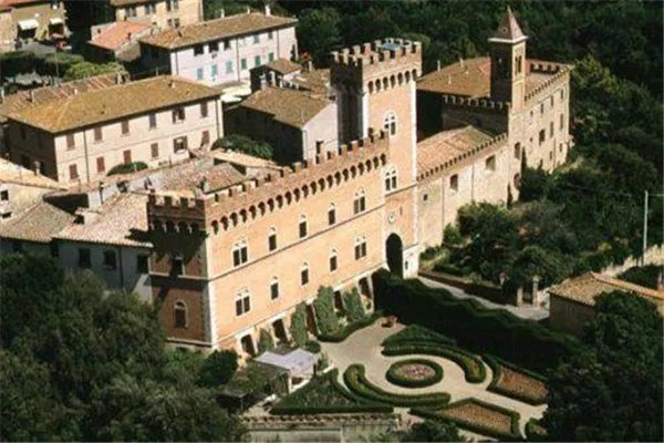 意大利二人小镇仍戴口罩，为何他们会如此不松懈？