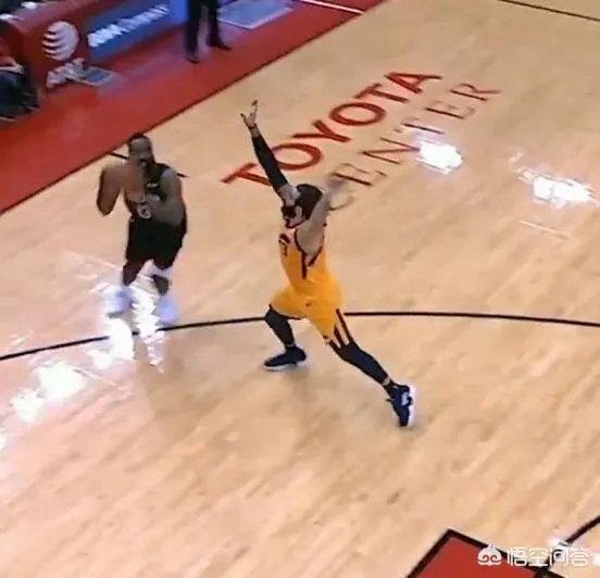 哈登的后撤步到底有没有走步？