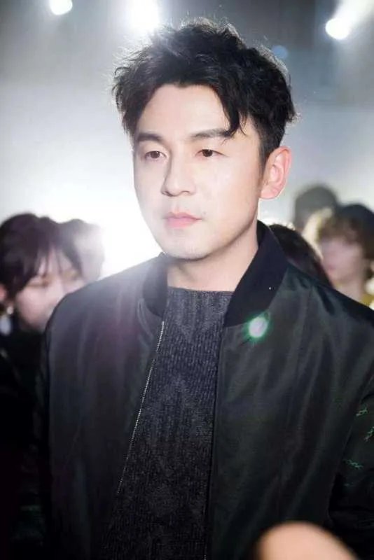 本以为四个字名字够长，当得知迪丽热巴全名后，雷佳音彻底懵了，怎么回事？