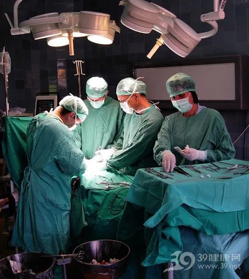 臀部共振吸脂 拥有紧俏臀部