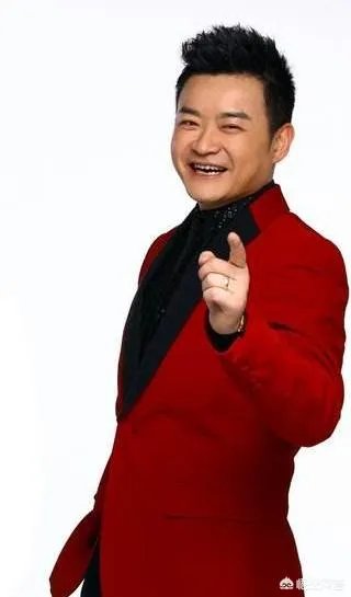 随着央视一批老面孔的消失，请问帅小伙子李佳明又去了哪里？