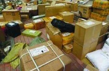 快递老板欠薪跑路 快递员工资谁来负责？