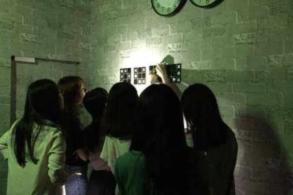 玩密室逃脱被吓到住院，为何作死的玩家那么多?