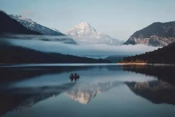 邓伦说人生难得窝囊，我们应该怎样面对困难？