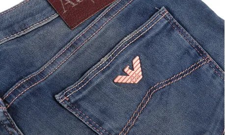 Armani Jeans和阿玛尼是什么关系
