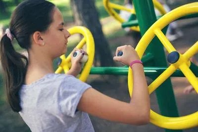 小女孩性早熟注意什么 小女孩性早熟注意6大事项