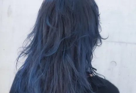 蓝黑色头发需要漂吗?