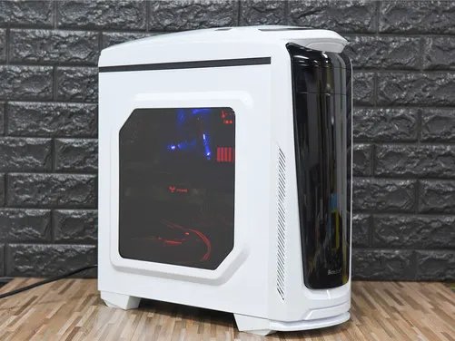 大空间强兼容性 航嘉暗夜猎手3机箱评测