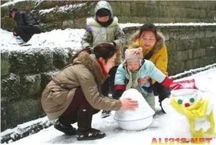 卖雪人竟也可以赚大钱 快来买雪人，20元一个