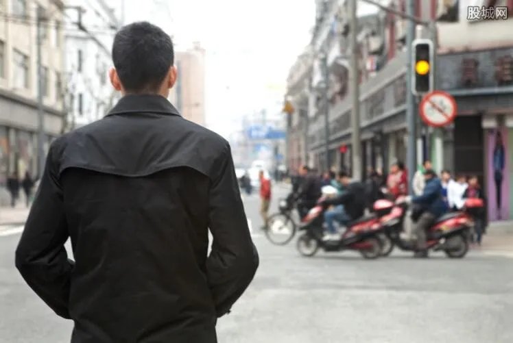 留学2年败光200万 其背后的原因是什么