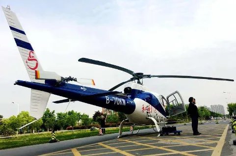 为什么郑州校内可以坐直升机？