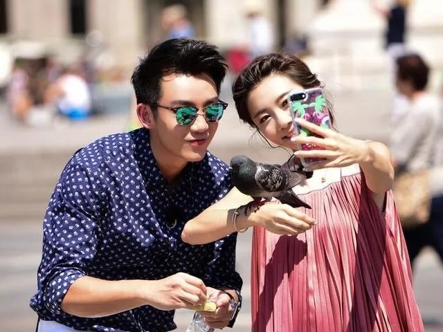 如何看待郑凯微博爆出与程晓玥分手的消息呢？