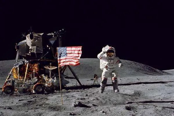 美国公布重返月球计划宇航员阵容，这一举措说明了什么？