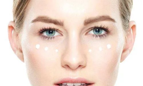 假体隆鼻修复哪个医院好