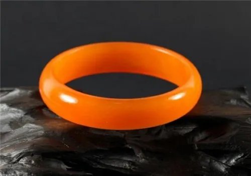 黄龙玉手镯价格要多少 黄龙玉有收藏价值吗