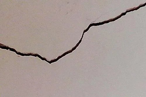 墙面开裂怎么办