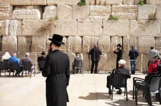 “世界若有十分美，便有九分在耶路撒冷”，如何理解这句话的含义？