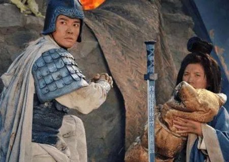 刘备摔阿斗刘禅真的摔傻了吗 刘禅为什么愚笨无大志