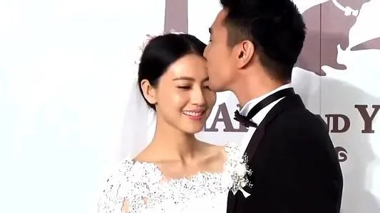 赵又廷高圆圆片场手拉手，赵又廷有多宠高圆圆？