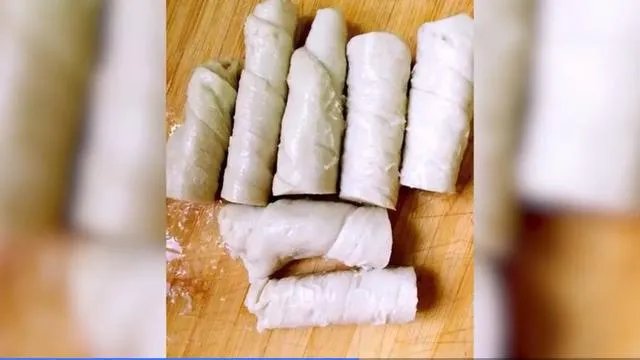 河南6人掉入面筋加工作坊物料罐死亡，事故发生的原因可能是什么？如何保证安全生产？