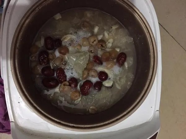 银耳莲子粥的正确做法？