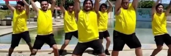 菲律宾猛男舞团版无价之姐对比原版有什么特点？