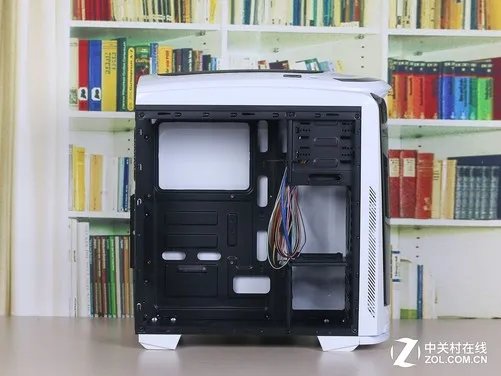 大空间强兼容性 航嘉暗夜猎手3机箱评测