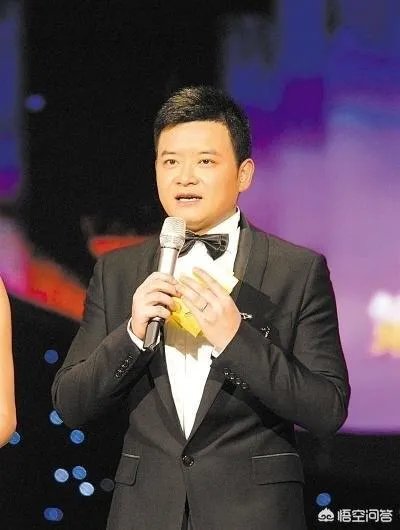 随着央视一批老面孔的消失，请问帅小伙子李佳明又去了哪里？