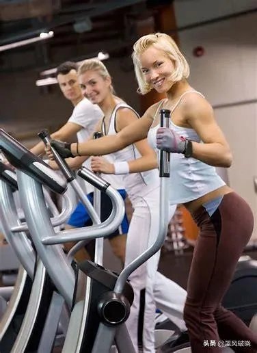 历史上最奇葩的刑具，英国人为什么用“跑步机”惩罚罪犯？