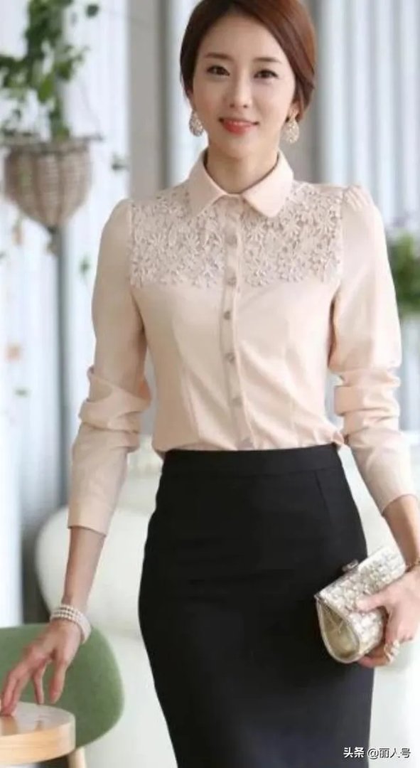 西装裙怎么穿更好看？
