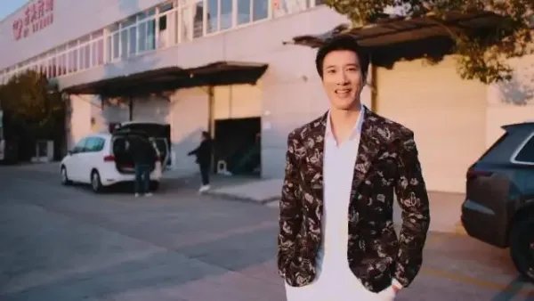 王力宏离婚后首现身，他的状态如何？