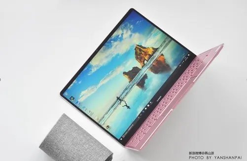 全球最小13吋笔记本MateBook X到底多小