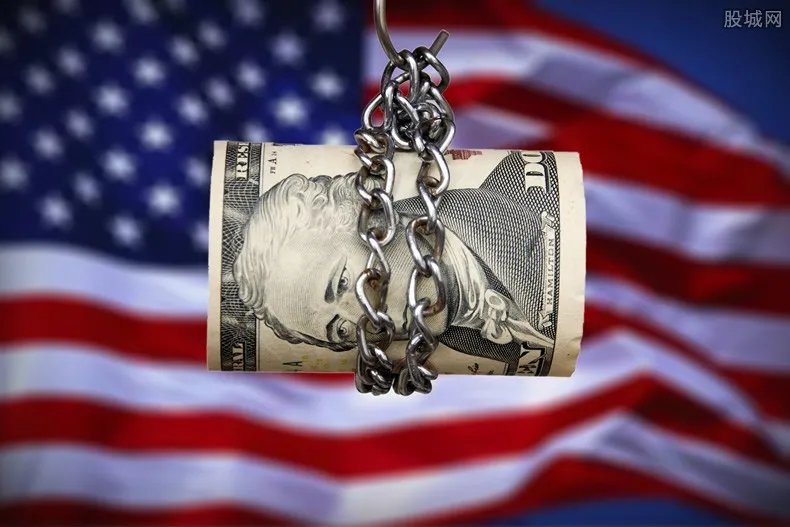 美国印钞票对世界有什么影响？中国会怎么办