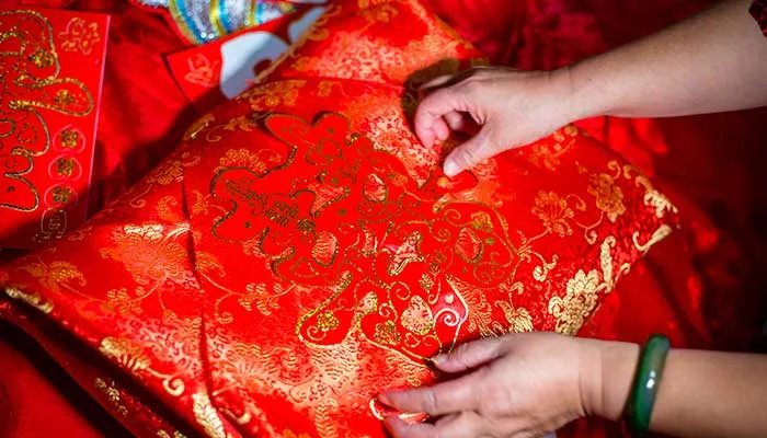 结婚坐床注意事项 坐婚床的人有什么讲究