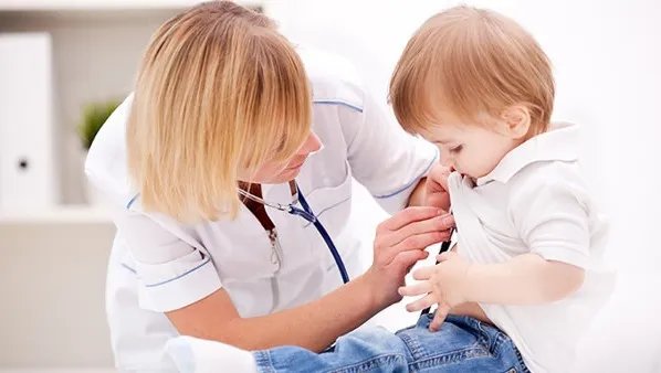 肚脐流水是怎么回事