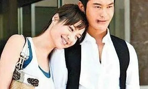 黄晓明李菲儿谈了多久