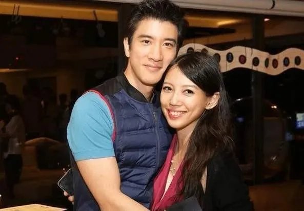 王力宏结婚六年为什么一直不晒自己老婆照片？