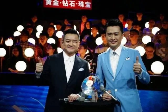 随着央视一批老面孔的消失，请问帅小伙子李佳明又去了哪里？