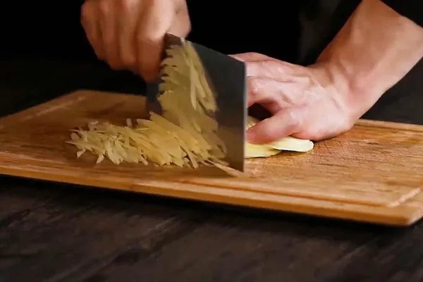 家常干煸土豆丝做法 干煸土豆丝怎么做