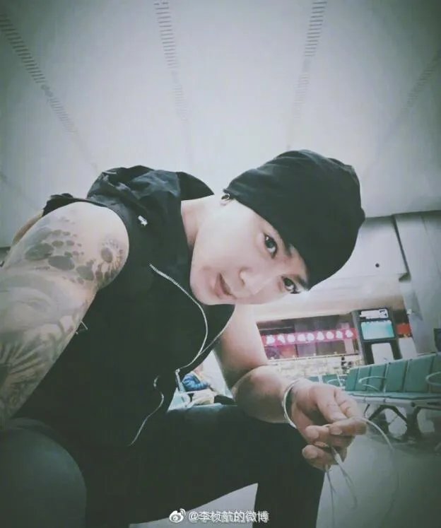 李桢航现状如何他的酒吧还在么?他是不是是富二代