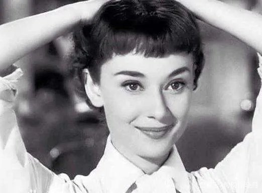 奥黛丽赫本的主演电影