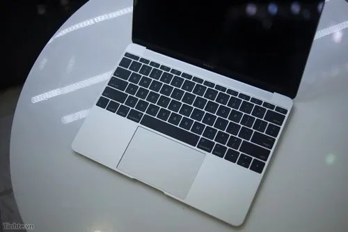 先睹为快！苹果史上最薄Macbook开箱图赏