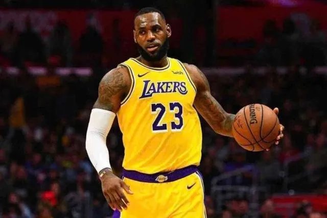 不看组织和传球,只论运控技术,现役哪个小前最强?