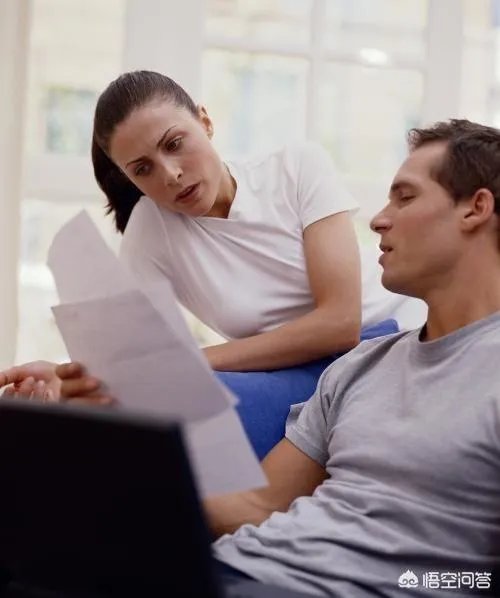 为什么夫妻两个不能在同一家公司上班？