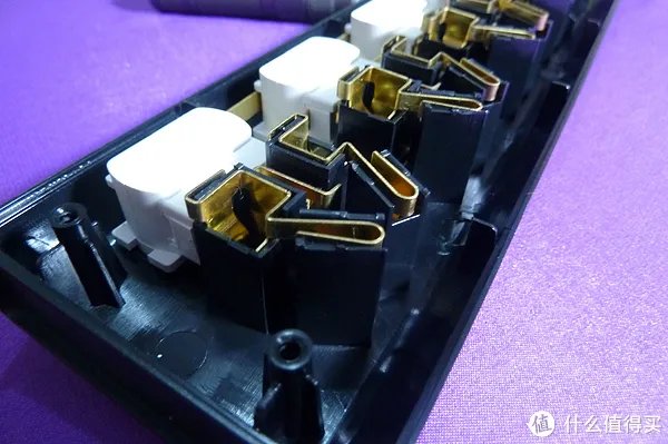 精益求精 突破自我——评测突破保镖系列六位插座