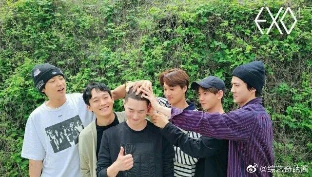 EXO庆祝出道九周年，EXO成员有哪些？