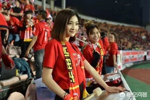 恒大集团为什么会买球票送球衣呢？